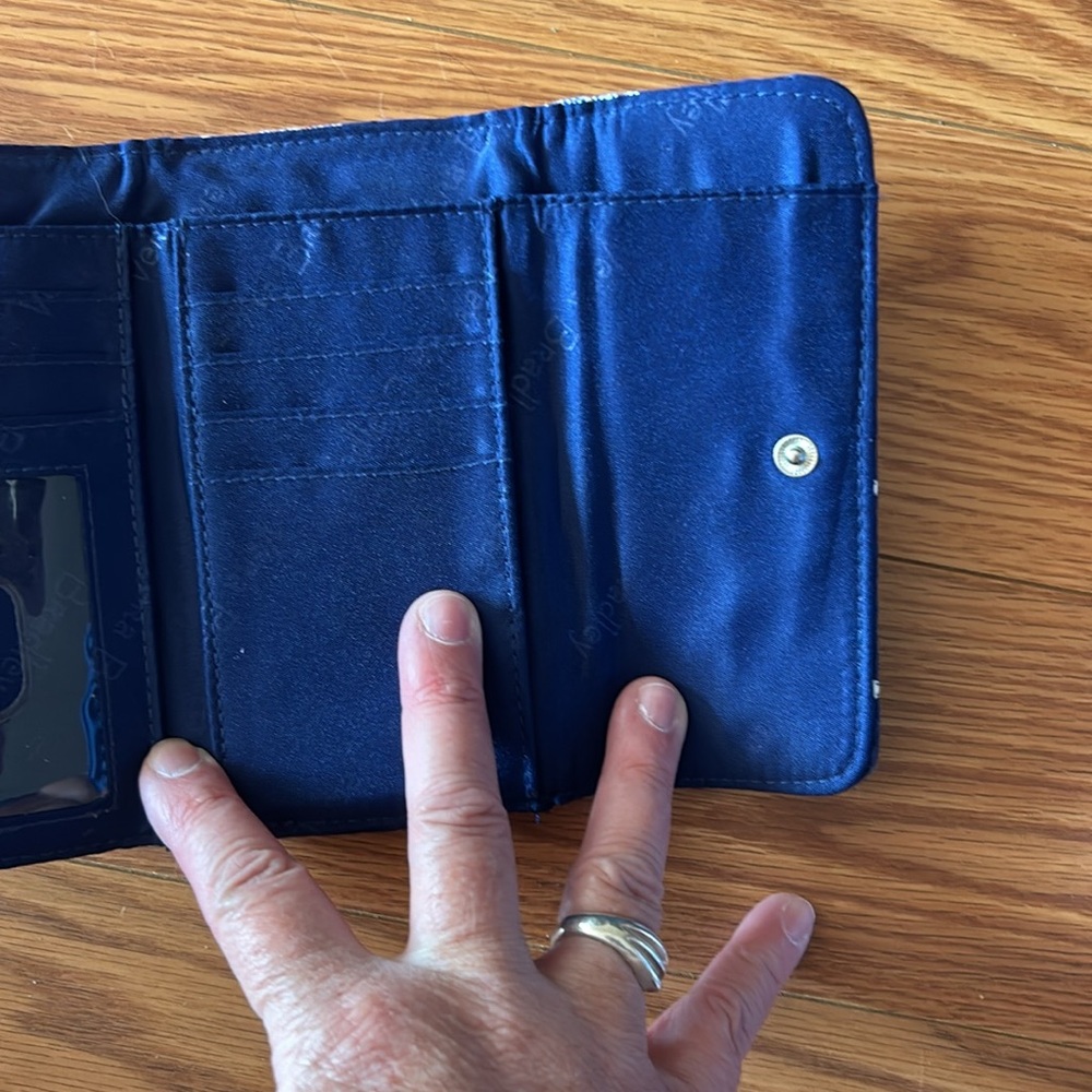 Wallet - Picture 2 of 4